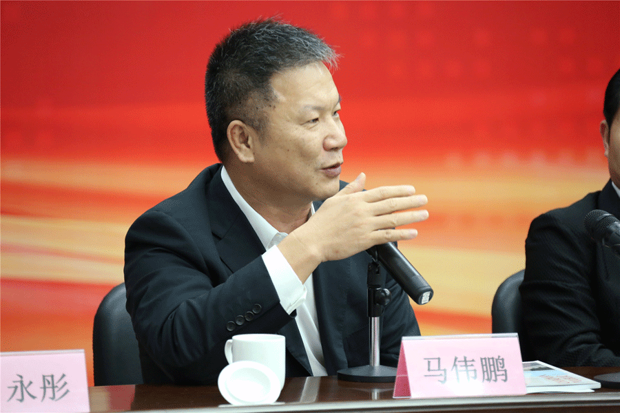 潮南乡贤 马伟鹏:回到家乡,看到河水清了,有鱼了,没有臭味了,心里面也
